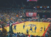 英雄联盟总决赛直播-末节风暴，暗影刺客米切尔如何将国王从悬崖带回，一剑封喉老鹰？