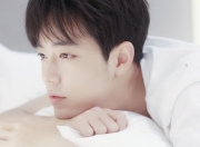 英雄联盟总决赛赛程-中流砥柱，当恩比德于风暴中托起费城的天空，猛龙的利爪在坚壁前寸寸断裂