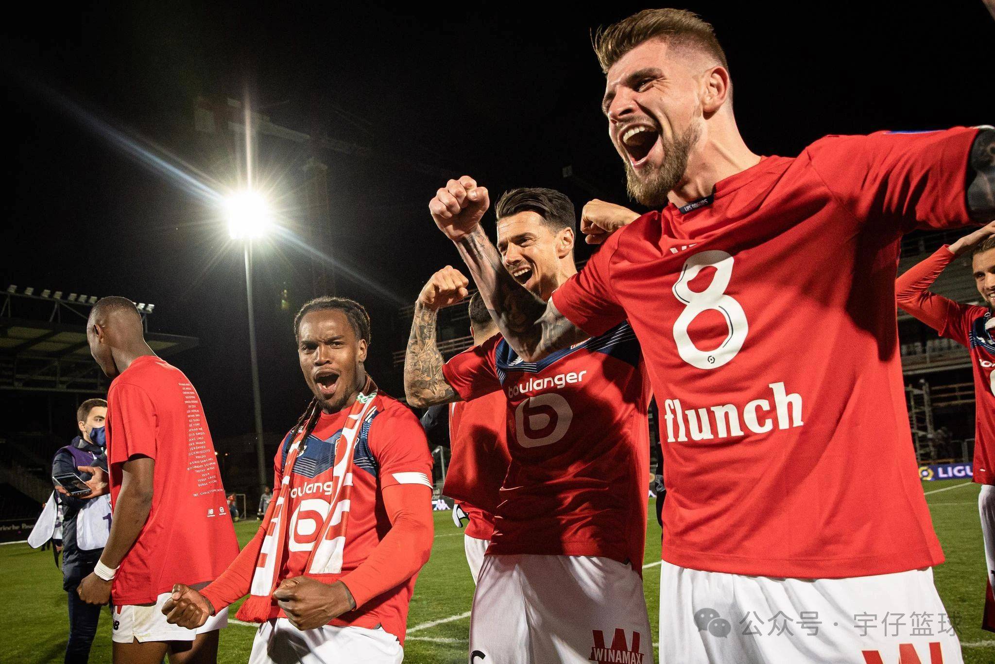 包含里昂在法甲比赛中实现胜利，展现出色实力的词条