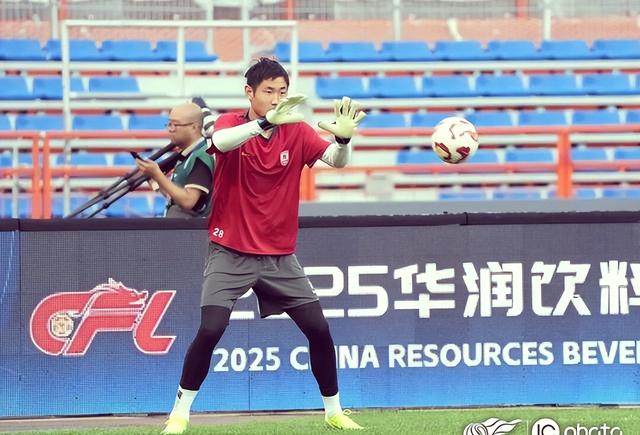 赛场上的每场比试都是一场生死较量! 赛场上的每场比试都是一场生死较量!