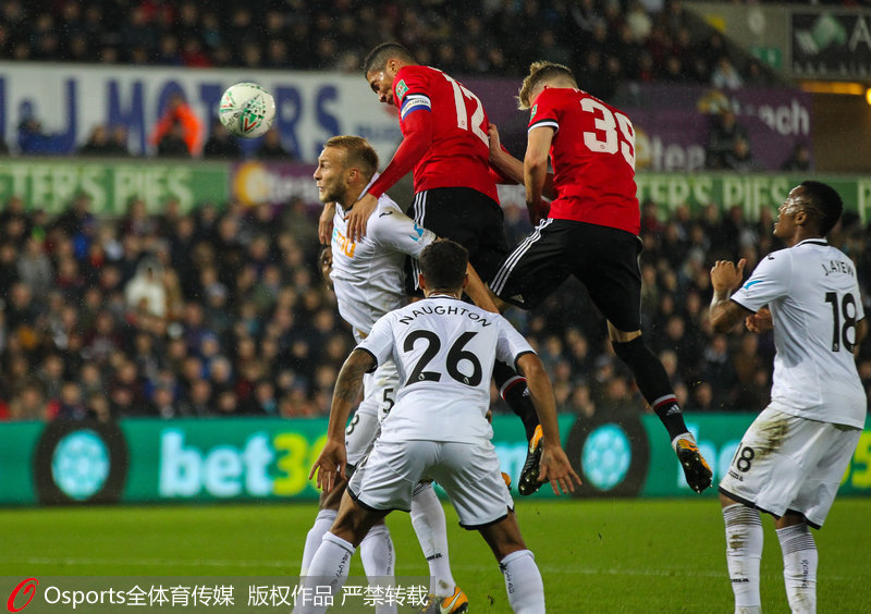 斯旺西中场梅开二度,帮助球队胜出 斯旺西中场梅开二度,帮助球队胜出