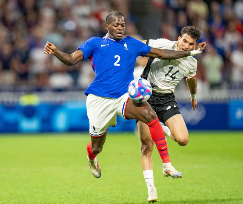 法国队绝杀印尼队,黄鸭组合带队取胜 法国队绝杀印尼队,黄鸭组合带队取胜