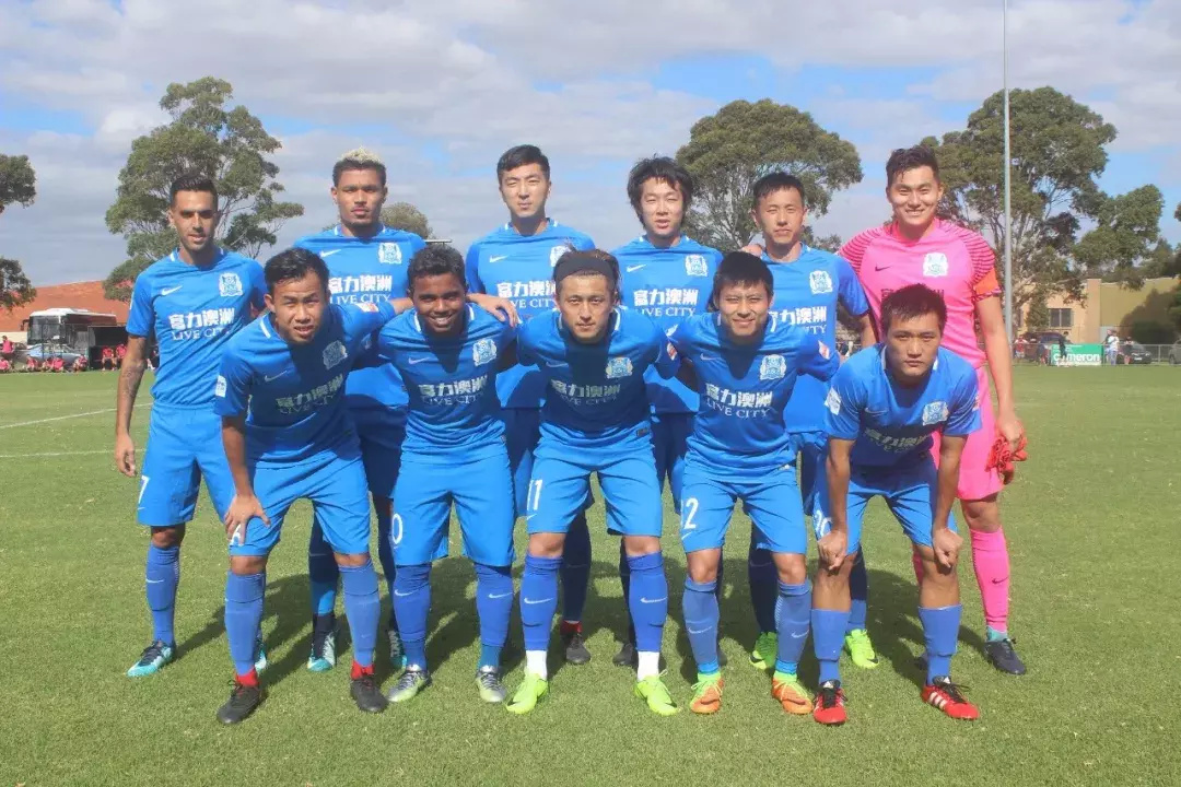 福建队双外援发威,轻取广州队 福建队双外援发威,轻取广州队