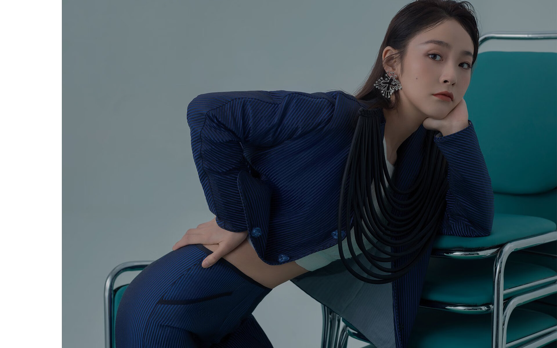 篮球界的欧冠决赛，76人争冠战险胜广厦队，跨界焦点战引爆全球