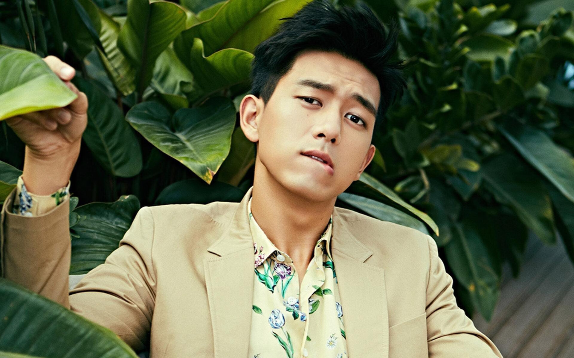 拉文生涯之夜闪耀联盟，国王稳健取胜独行侠